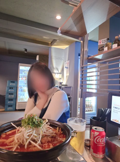 닭발 앞에서 여친샷